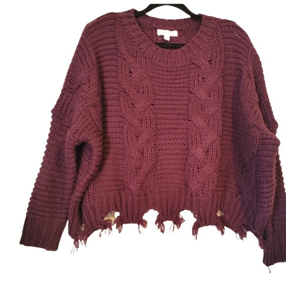 She + Sky Distressed Cable Knit Sweater Size OS - Picture 12 of 12